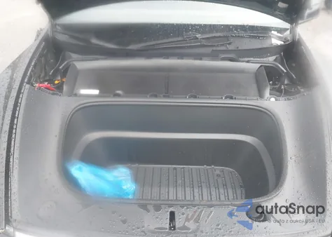 2026 Tesla Model Y Long Range Dual Motor All-Wheel Drive/Long Range Launch Series z USA, uszkodzony, nr VIN 7SAYGDEE7TF427727